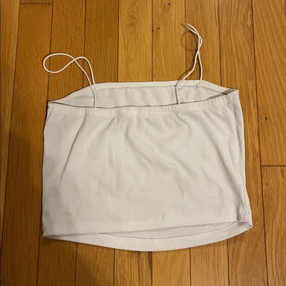 Cropped white strawberry print spaghetti strap tank top - Picture 2 of 3
